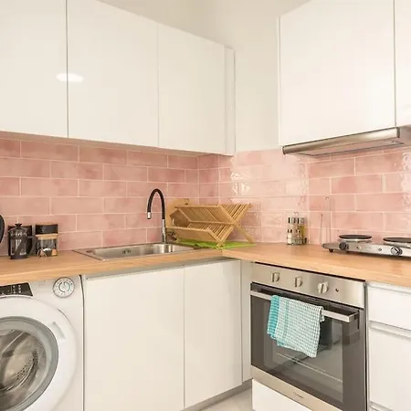 Zen-garden, Exarchia Apartment *